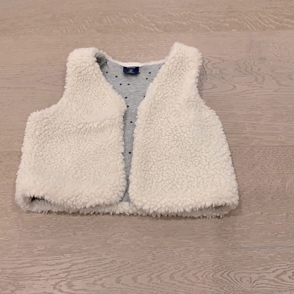 Gap kids vest cream grey stars